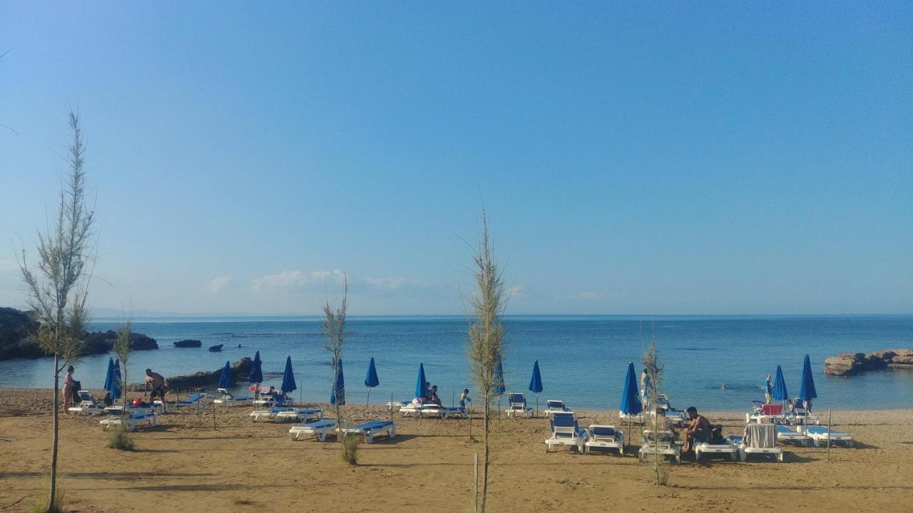 Anemomylos guesthouse Paralimni Exterior foto